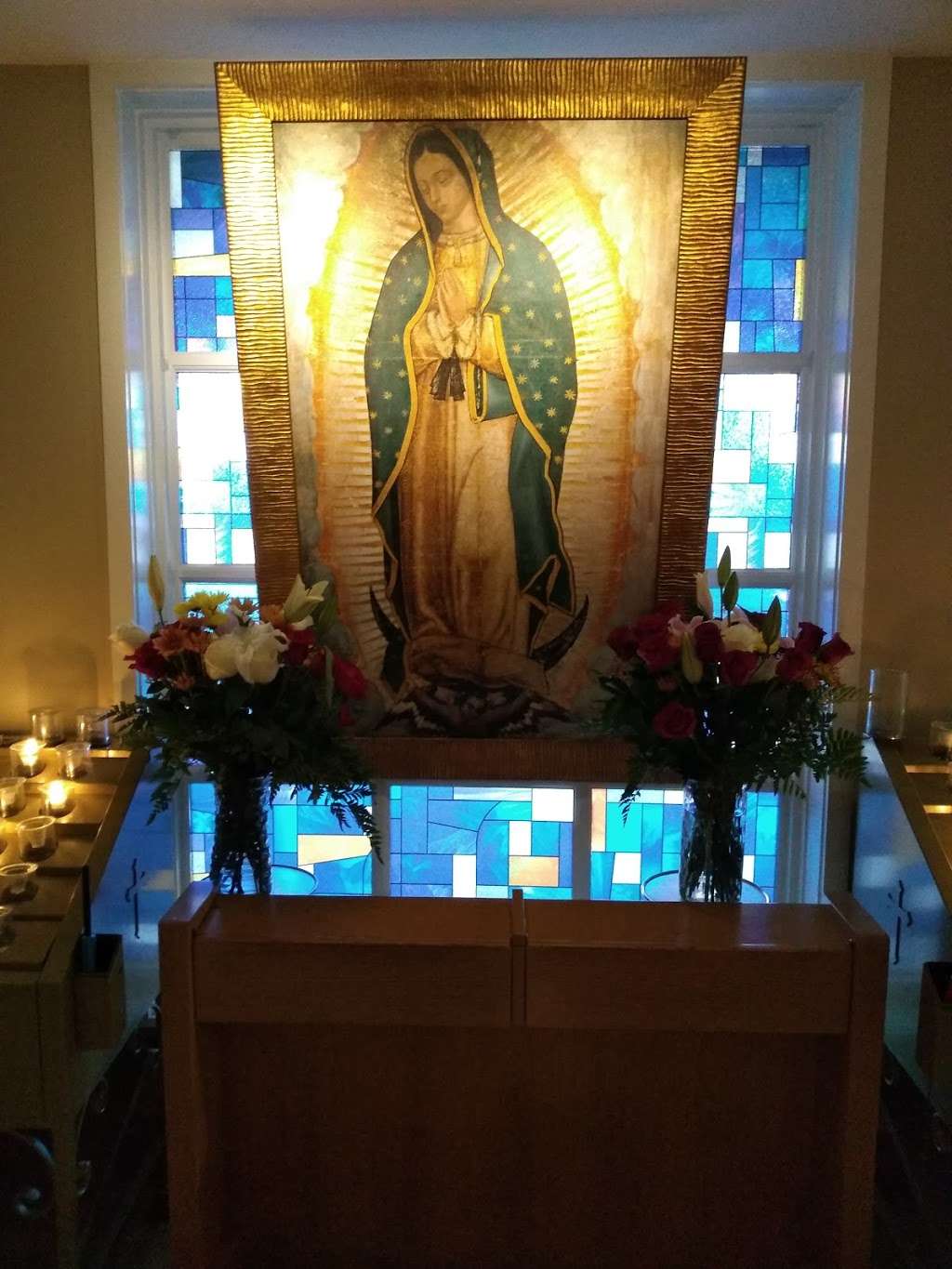 Marian Chapel at Shrine of Our Lady of Guadalupe | Des Plaines, IL 60016 | Phone: (847) 294-1806