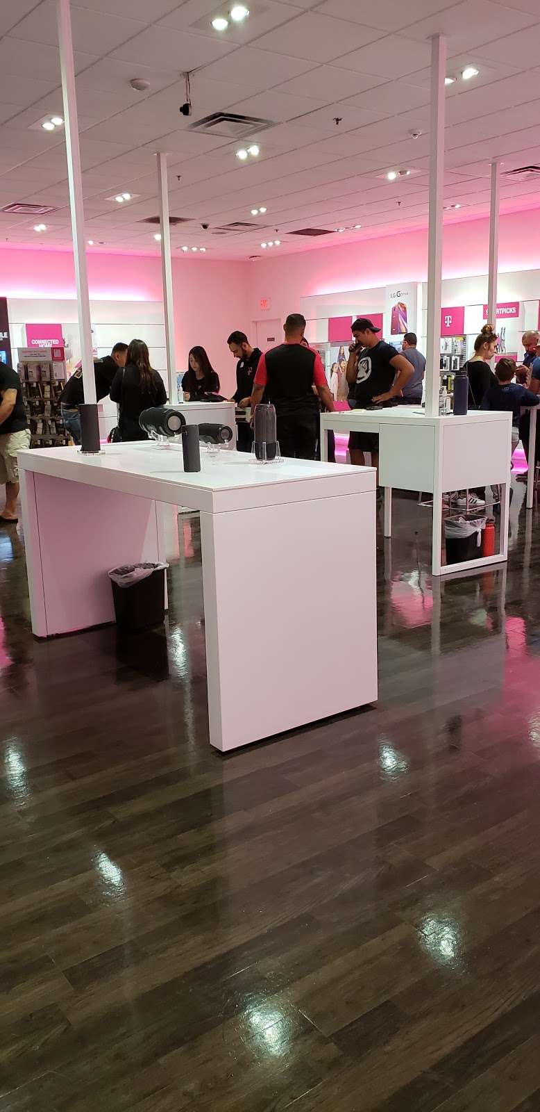 T-Mobile | 4771 Firestone Blvd, South Gate, CA 90280, USA | Phone: (323) 244-3168