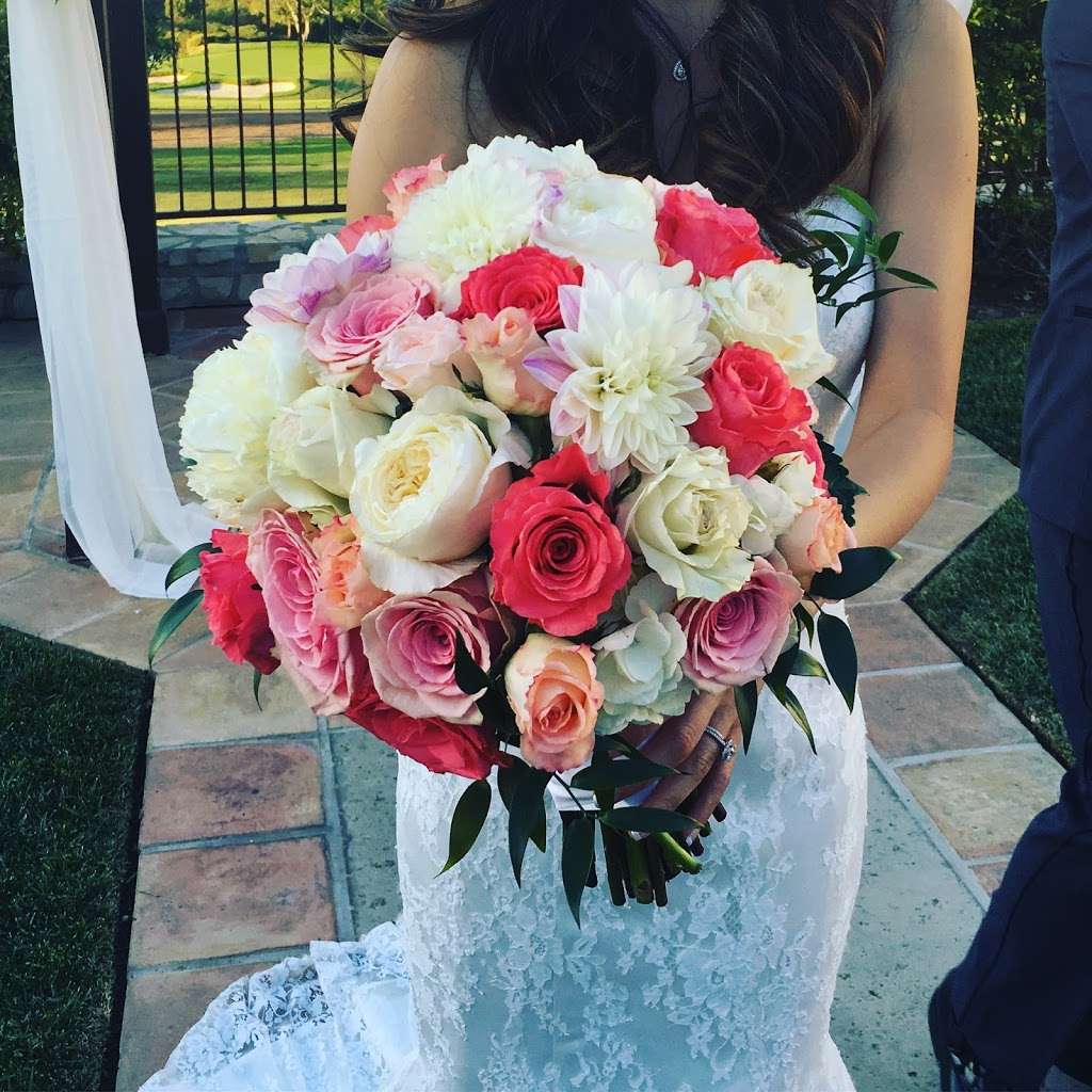 KM Floral Design | 1441 Amexluxen Avenue, Hacienda Heights, CA 91745, USA | Phone: (714) 919-9773