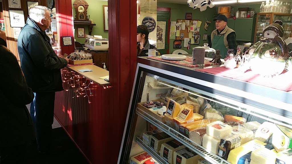 Town Clock Cheese Shoppe | 5381 Bridge St, Gap, PA 17527, USA | Phone: (717) 442-9090