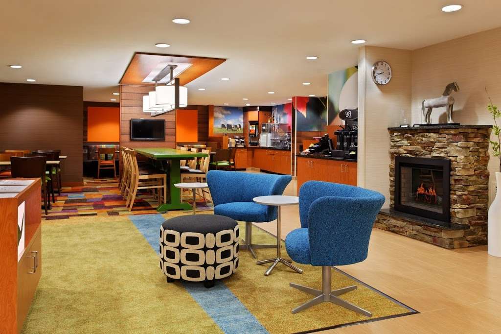 Fairfield Inn & Suites by Marriott Charlotte Arrowood | 7920 Arrowridge Blvd, Charlotte, NC 28273, USA | Phone: (704) 319-5100