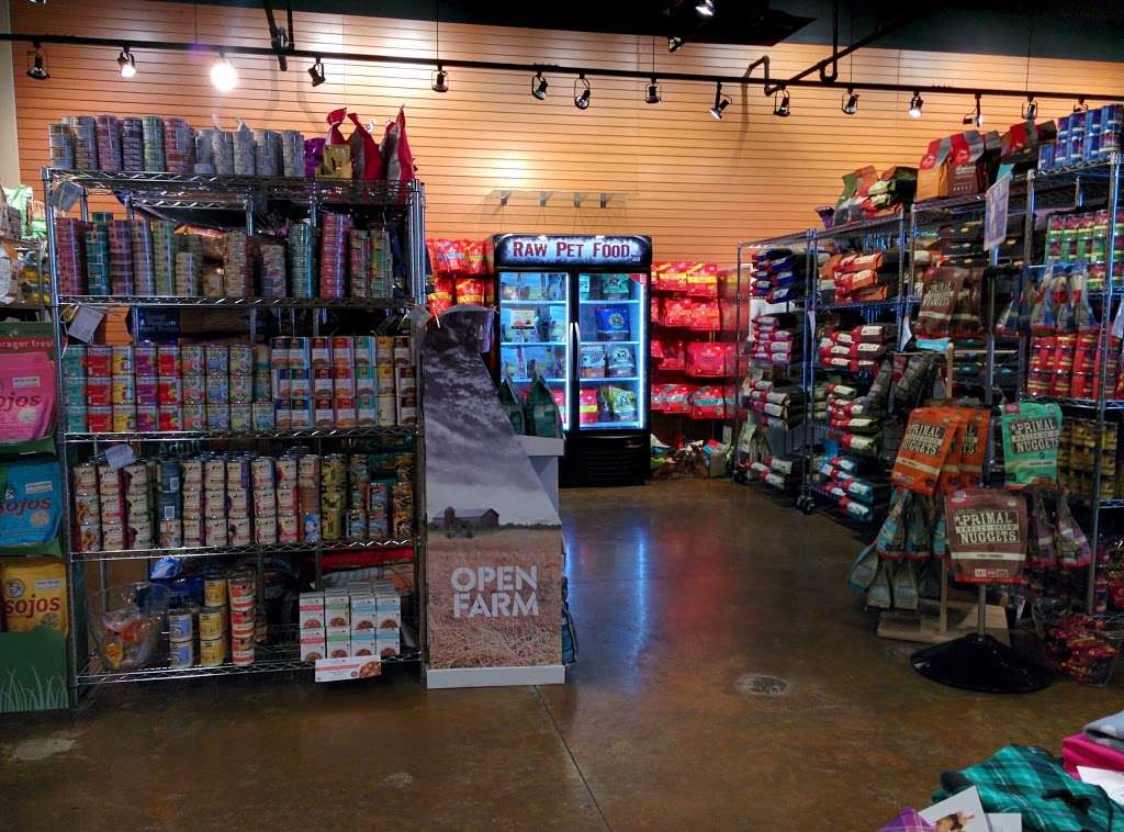 Land of Paws South | 6772 W 135th St, Overland Park, KS 66223, USA | Phone: (913) 402-1033