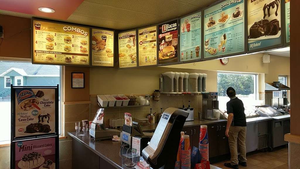 Dairy Queen Grill & Chill | 927 S Cogswell Dr, Silver Lake, WI 53170 | Phone: (262) 889-4811