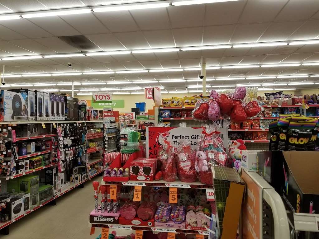 Family Dollar | 14153 Whittier Blvd, Whittier, CA 90605 | Phone: (562) 907-0786