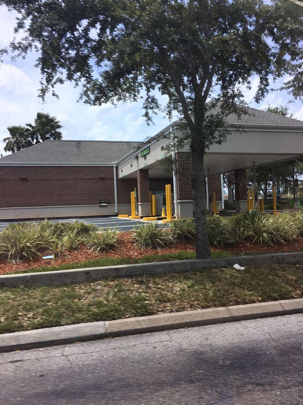 Regions Bank | 12301 S Orange Blossom Trail, Orlando, FL 32837 | Phone: (800) 734-4667