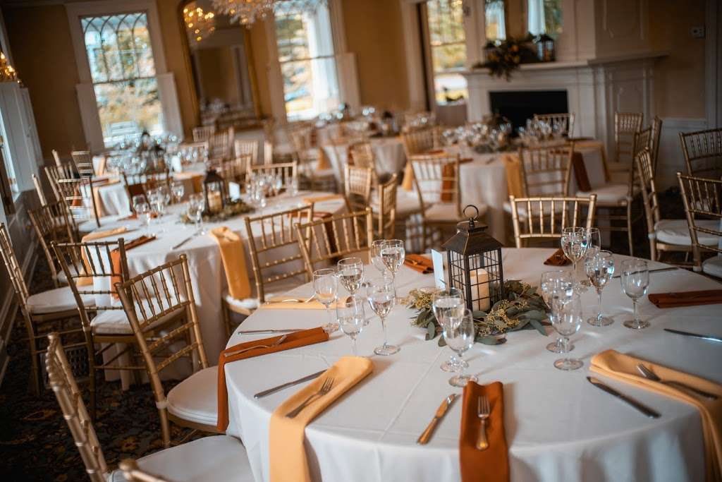 farmhouse flowers | 678 N Salem Rd, Ridgefield, CT 06877, USA | Phone: (203) 438-7116