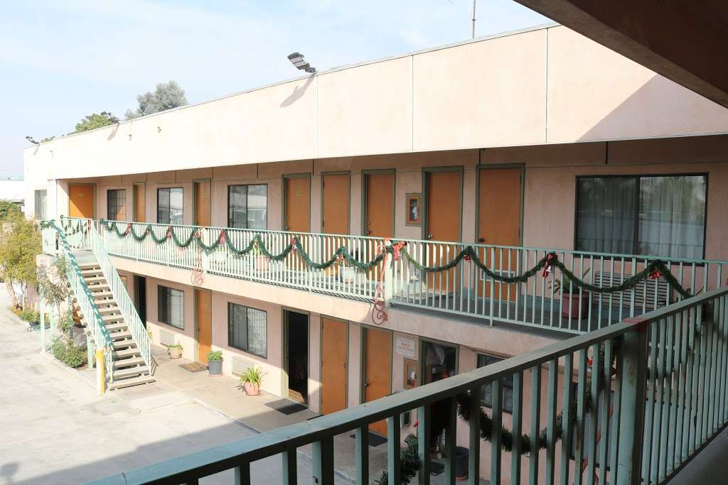 Four Corners Motel | 8023 Slauson Ave, Montebello, CA 90640, USA | Phone: (323) 721-0262