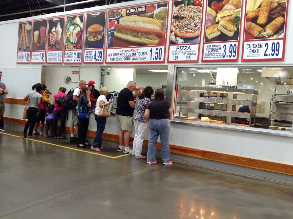 Costco Food Court | 4696 Gardens Park Boulevard, Orlando, FL 32839, USA | Phone: (407) 586-7221