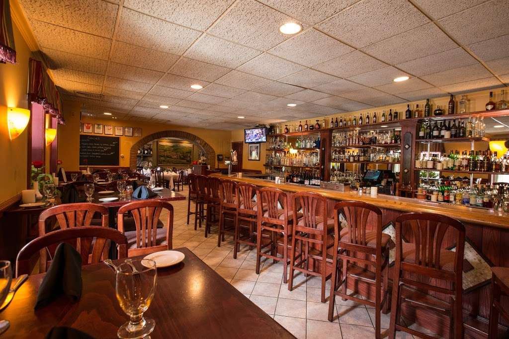 La Locanda Ristorante Italiano | 4989 West Chester Pike, Newtown Square, PA 19073 | Phone: (610) 353-7033