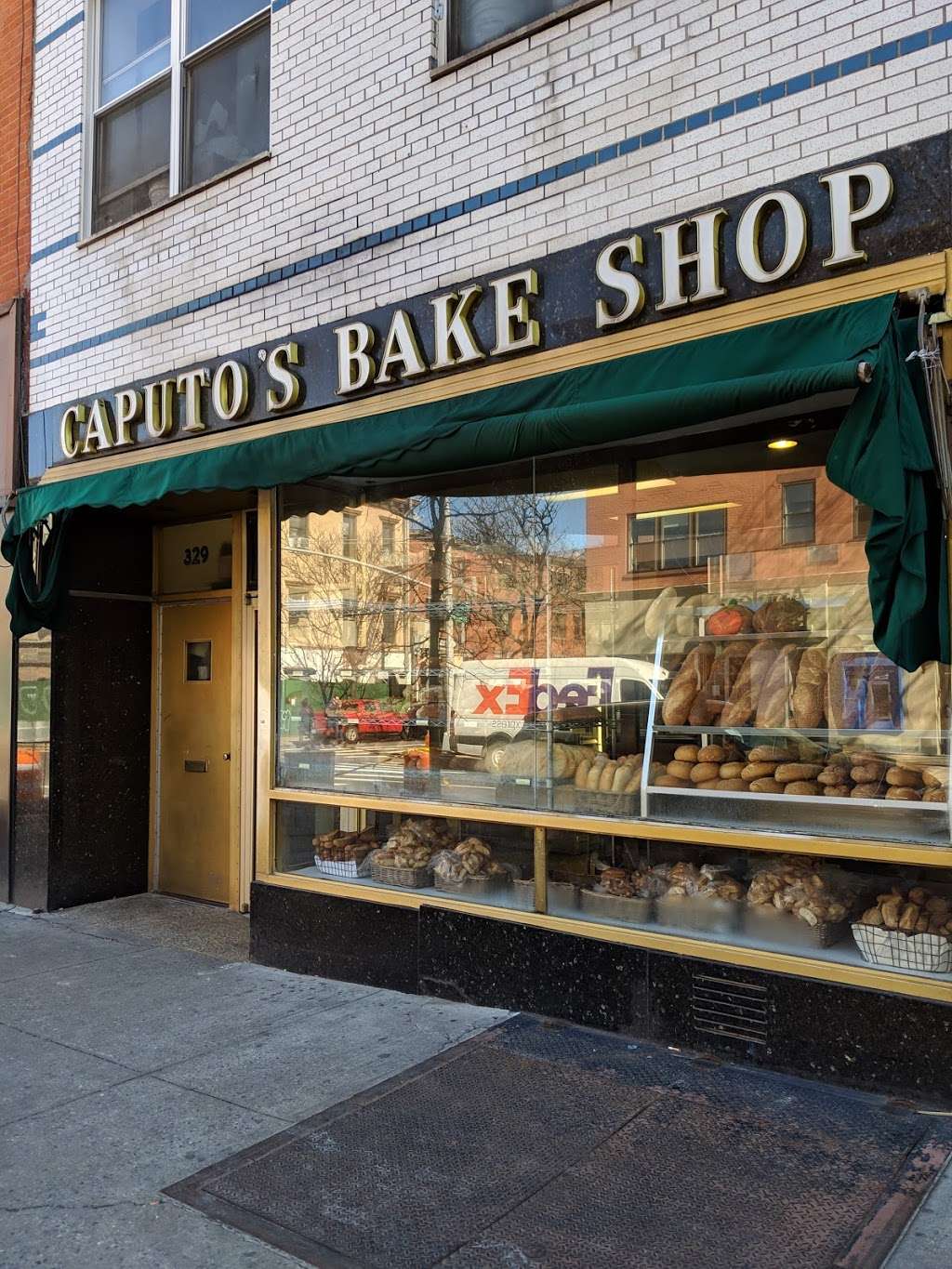 Caputos Bake Shop | 329 Court St, Brooklyn, NY 11231, USA | Phone: (718) 875-6871