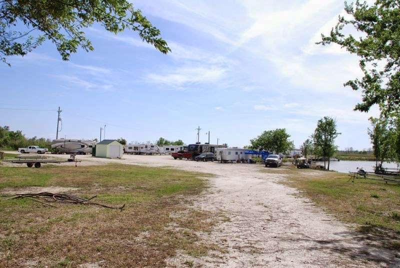 Alligator Alley RV Park | 240 Bolivar Ave, Anahuac, TX 77514, USA | Phone: (409) 277-0015