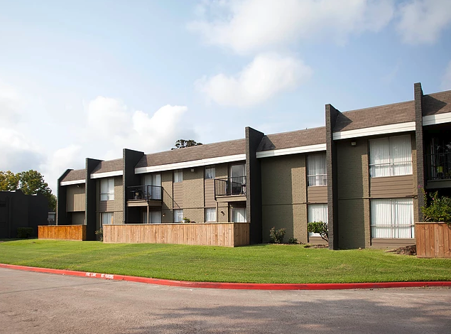 Ravenwood Apartments | 7964 Amelia Rd, Houston, TX 77055 | Phone: (713) 461-6830