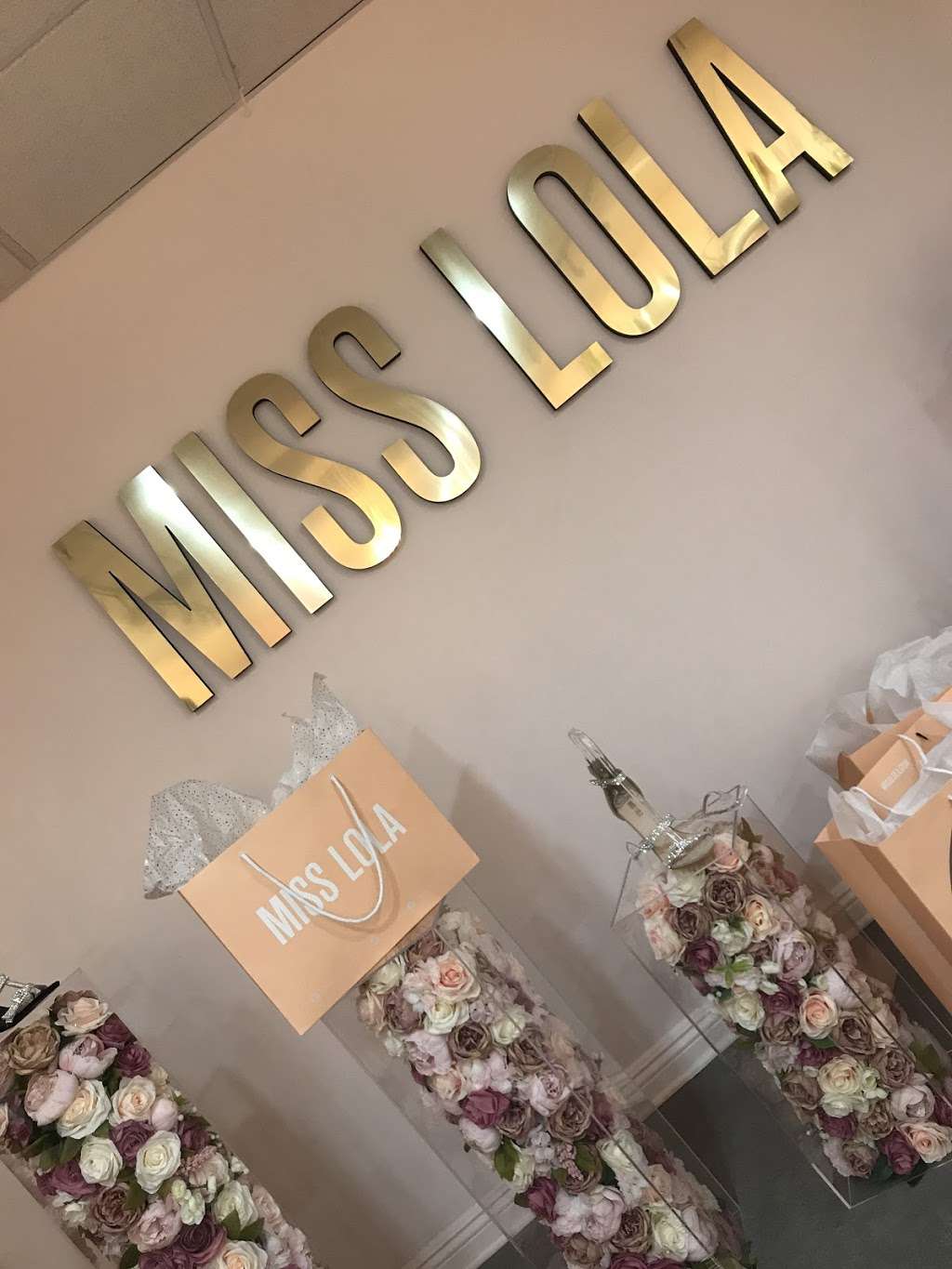 Miss Lola | 8350 Rex Rd Unit B, Pico Rivera, CA 90660 | Phone: (562) 222-1703