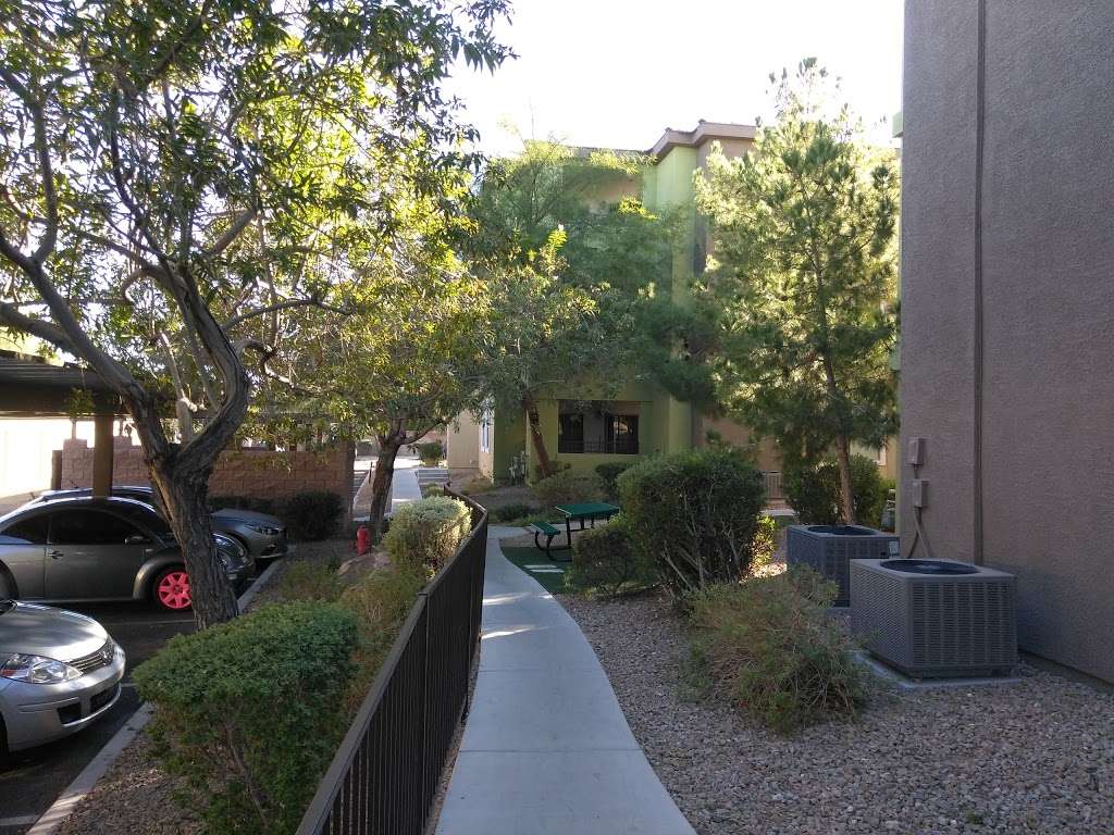 CenterPoint Apartments | 5905 W Charleston Blvd, Las Vegas, NV 89146, USA | Phone: (702) 386-6099