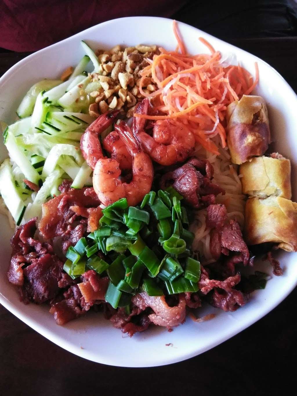 Pho Bellwood | Apple Valley, CA 92308, USA | Phone: (760) 503-7009