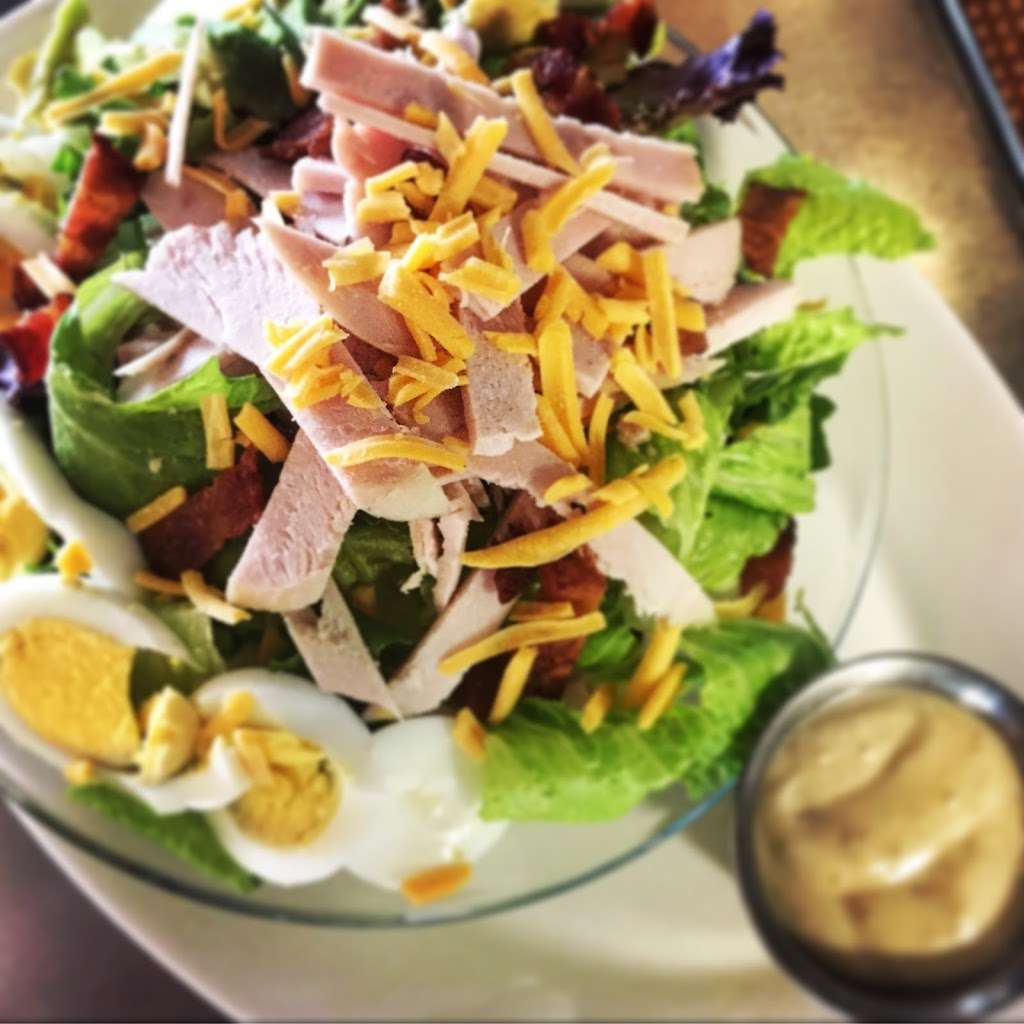Garys Dewey Beach Grill / 38-75 Brewing | 2000 Coastal Hwy, Dewey Beach, DE 19971, USA | Phone: (302) 227-8519