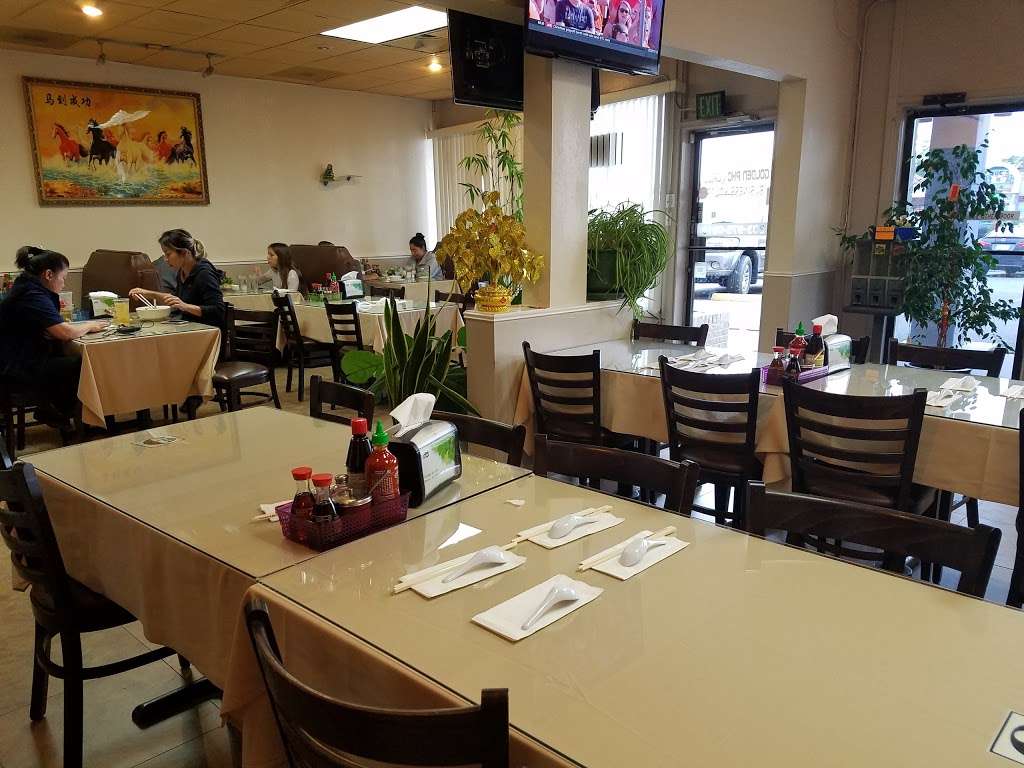 Golden Pho & Grill | 4102, 1036 S Federal Blvd, Denver, CO 80219 | Phone: (303) 975-0919