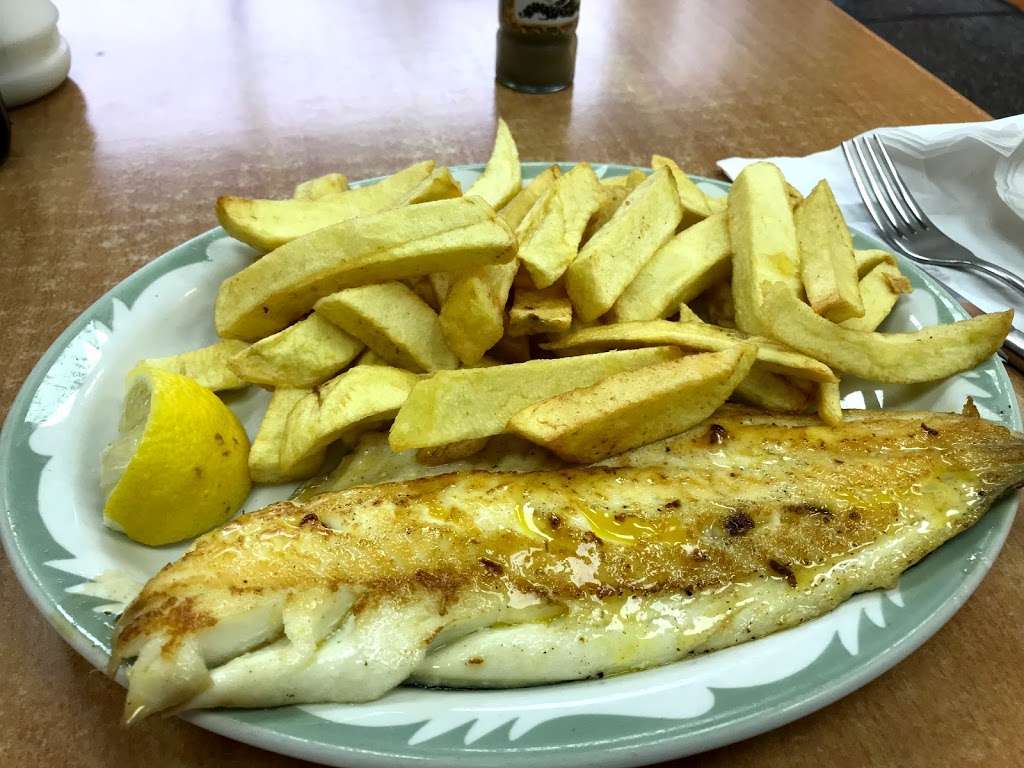 Ossies Fish & Chips | 189 Lower Addiscombe Rd, Croydon CR0 6RA, UK | Phone: 020 8654 9738