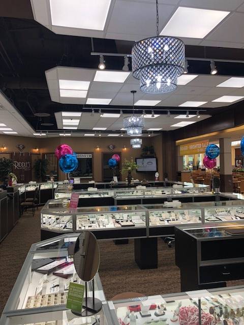 Riddles Jewelry | Gateway Mall, 6100 O St, Lincoln, NE 68505, USA | Phone: (402) 261-5456