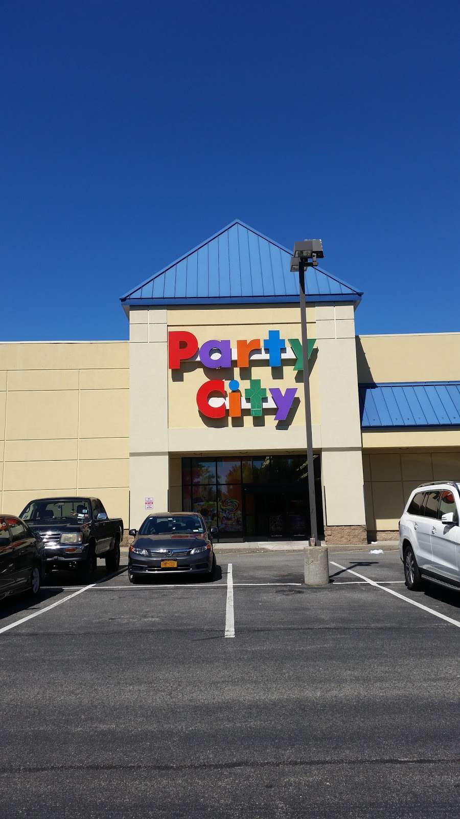 Party City | 80 Nardozzi Pl, New Rochelle, NY 10805, USA | Phone: (914) 654-4935