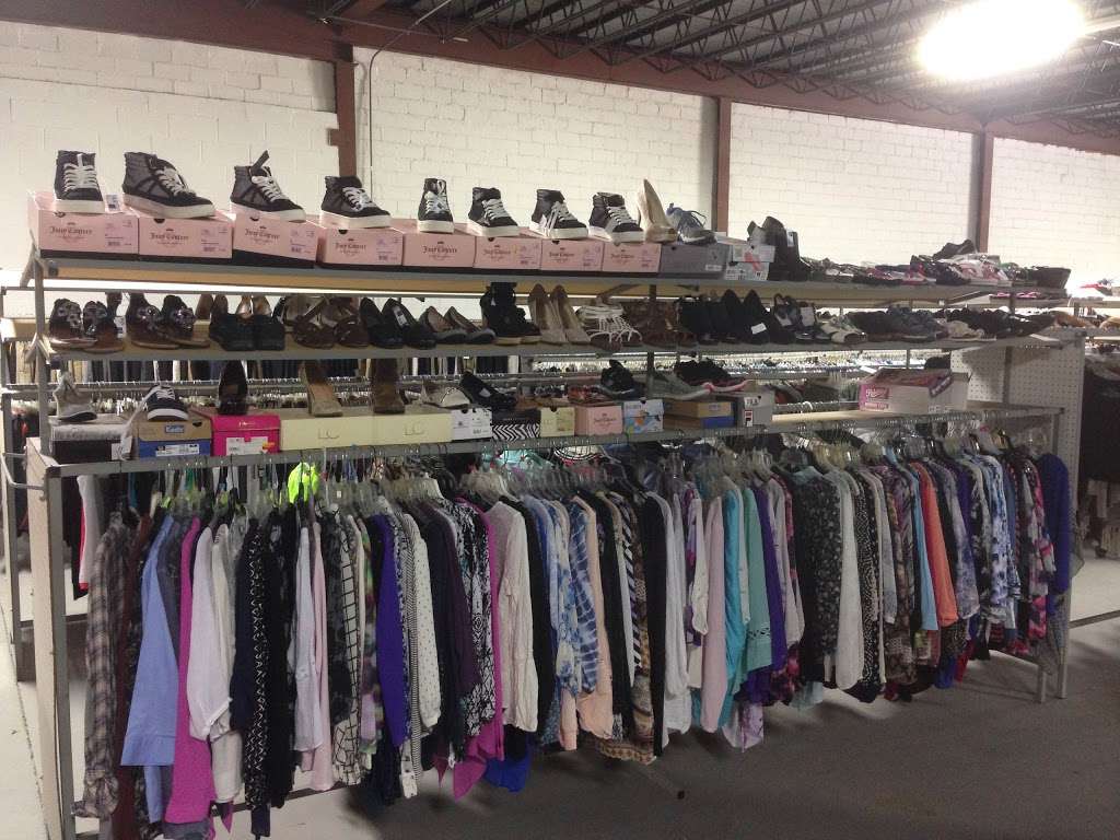 Discount Liquidators | 2817 Berry Rd, Houston, TX 77093, USA | Phone: (832) 301-3980