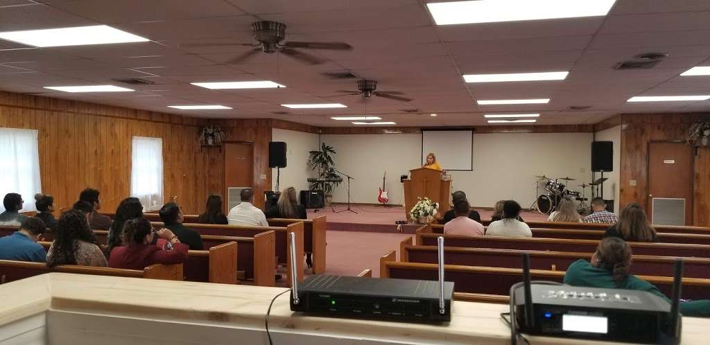Iglesia De Dios Nuevo Amanecer | 3338 Edward Ave, Lake Wales, FL 33859, USA