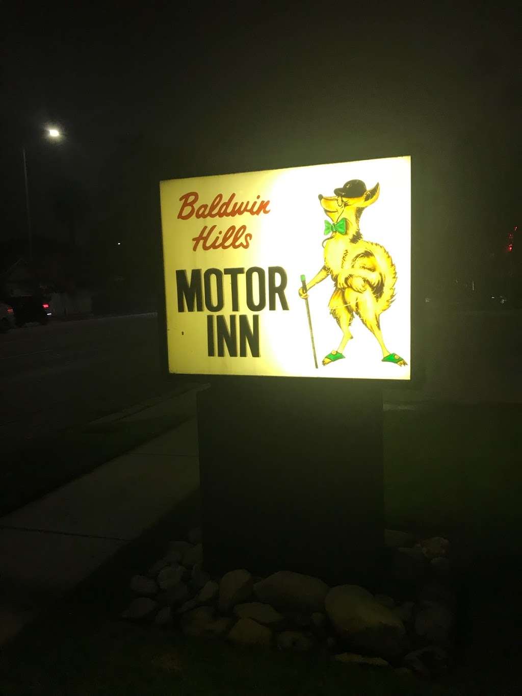 Baldwin Hills Motor Inn | 3020 South La Brea Ave, Los Angeles, CA 90016, USA | Phone: (323) 732-0864