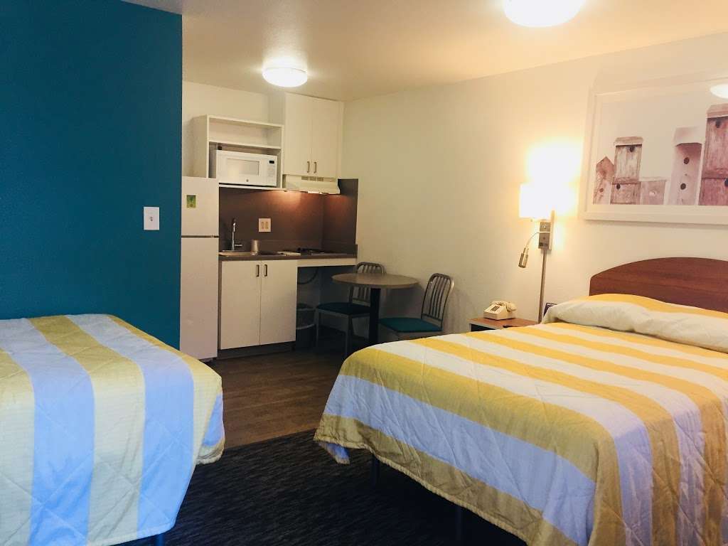 InTown Suites Extended Stay Phoenix AZ - East | 15424 S 50th St, Phoenix, AZ 85044, USA | Phone: (480) 893-9399