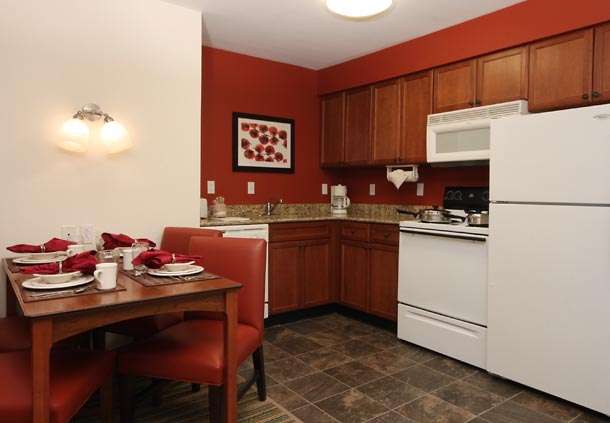 Residence Inn by Marriott Potomac Mills Woodbridge | 14301 Crossing Pl, Woodbridge, VA 22192, USA | Phone: (703) 490-4020