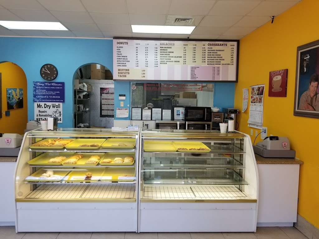 Rileys Donuts | 1113 Clear Lake City Blvd, Houston, TX 77062, USA | Phone: (281) 286-5865