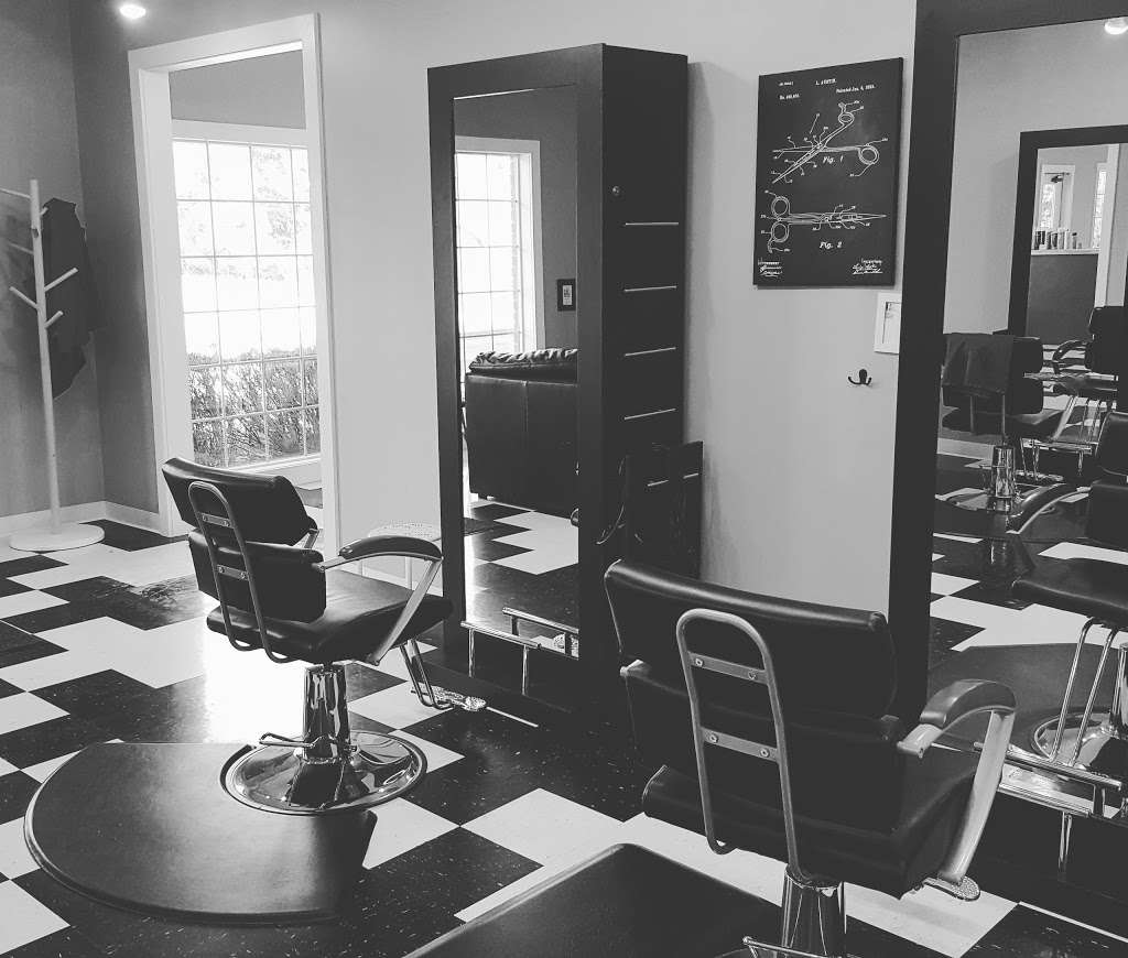 Restored Hair Studio & Shoppe | 3085 Salt Lake Rd, Indianapolis, IN 46214, USA | Phone: (317) 721-6084