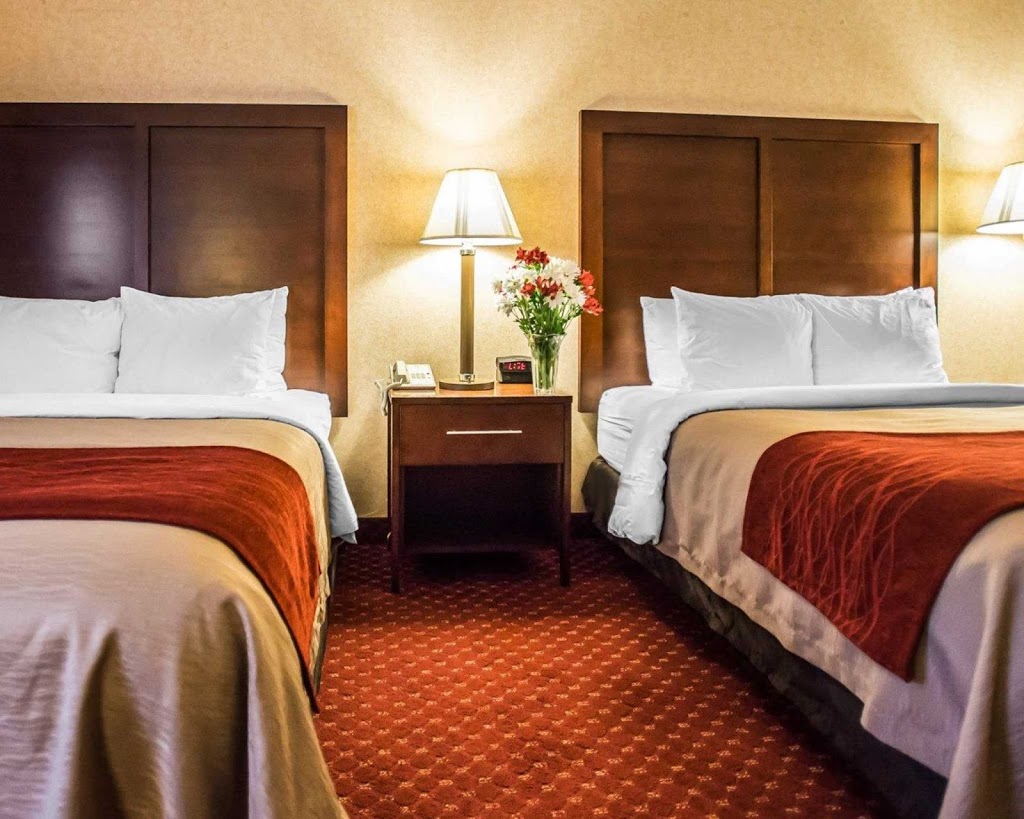 Comfort Inn Pocono Lakes Region | 117 Twin Rocks Road I-84 exit 17, Lake Ariel, PA 18436, USA | Phone: (570) 689-4148