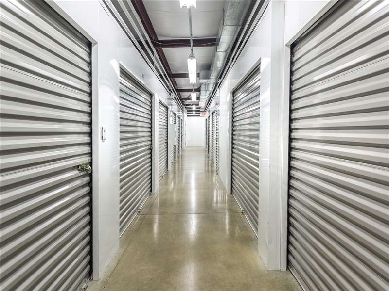 Extra Space Storage | 8051 Windham Lake Dr, Indianapolis, IN 46214 | Phone: (317) 293-2000