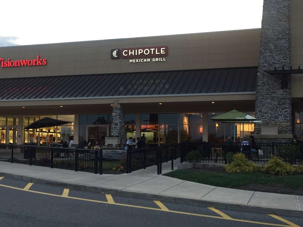 Chipotle Mexican Grill | 116 Township Line Rd #206, Havertown, PA 19083, USA | Phone: (610) 853-8260