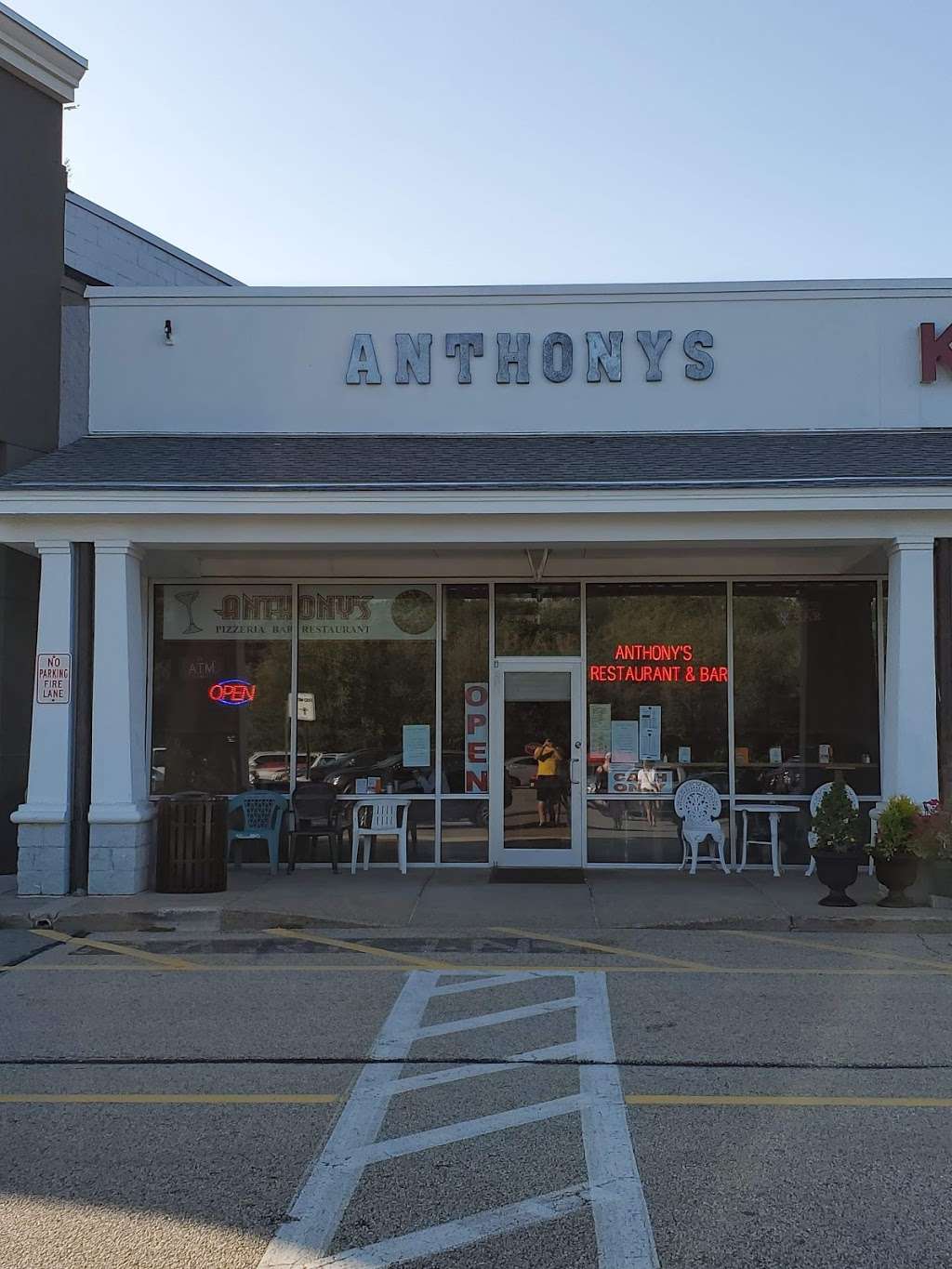 Anthonys Bar & Grill | Seacoast Shopping plaza, 270 Lafayette Rd, Seabrook, NH 03874, USA | Phone: (603) 760-2846