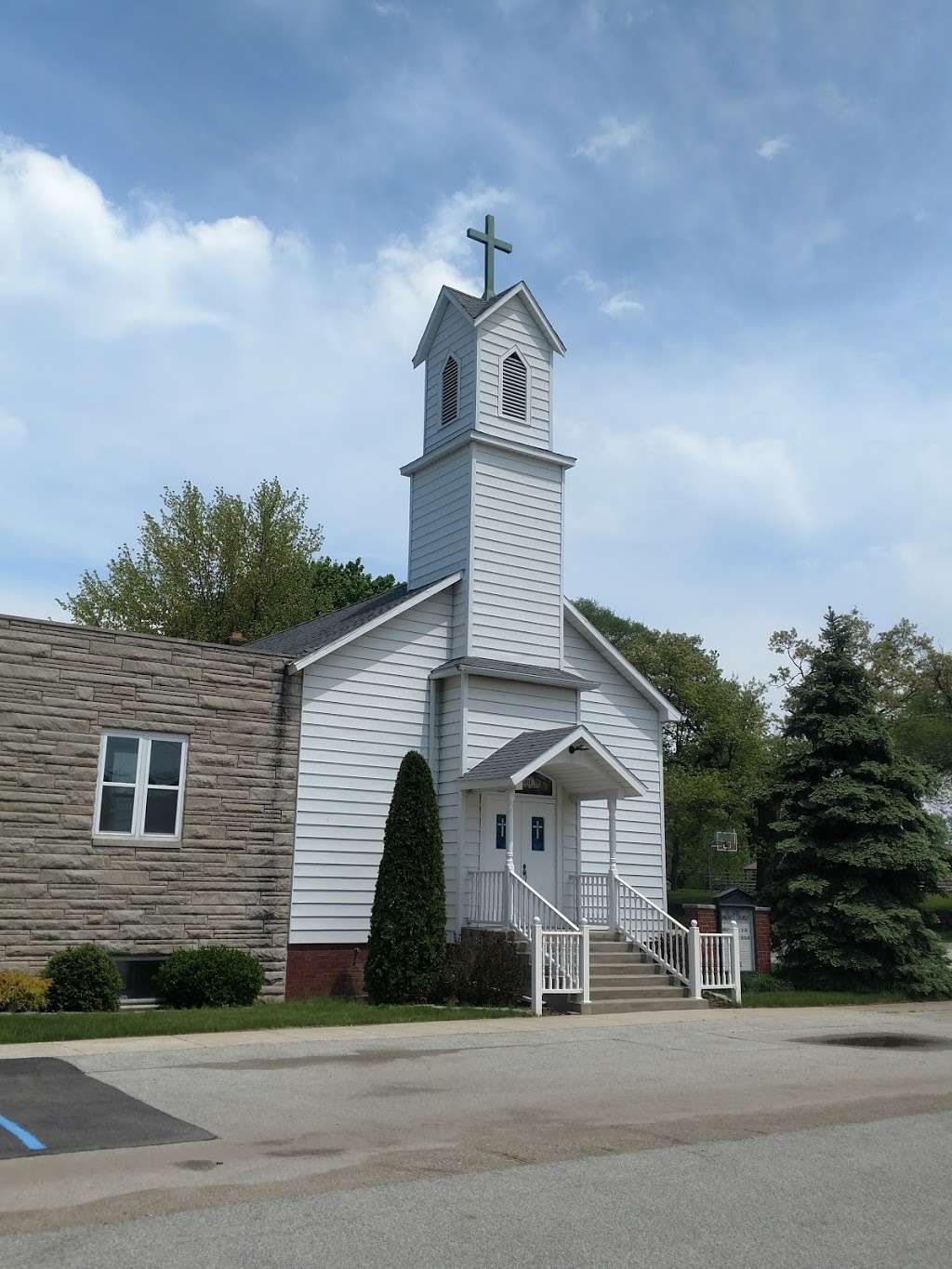 St Luke United Church | 302 W Eliza St, San Pierre, IN 46374 | Phone: (219) 828-4291