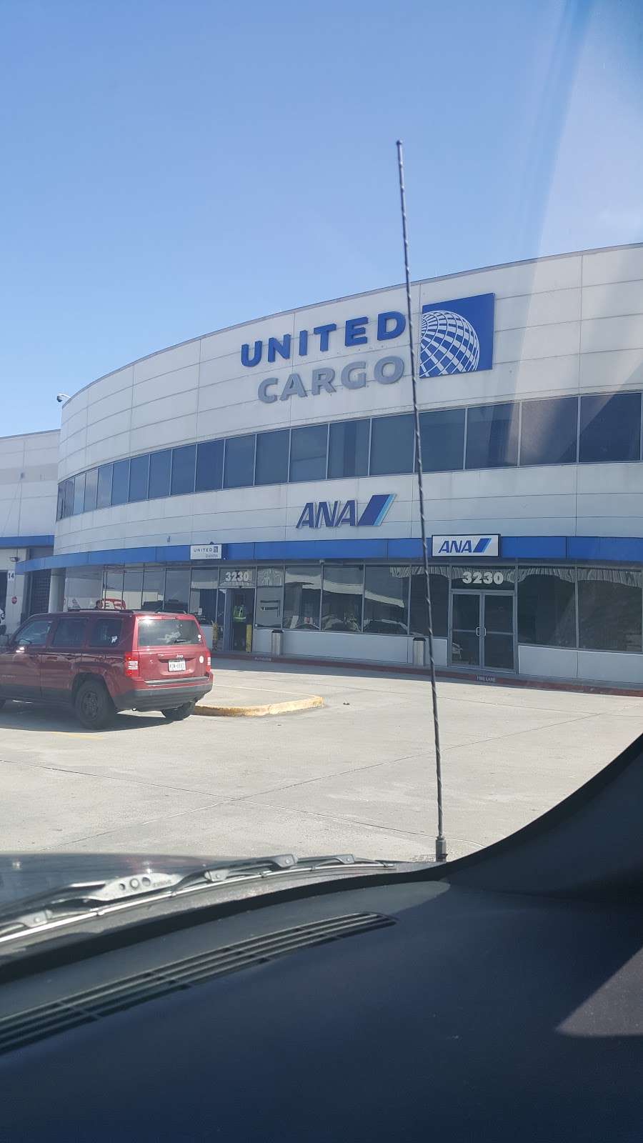 United Airlines Cargo | 3230 Pallet Rd, Houston, TX 77032, USA | Phone: (800) 822-2746