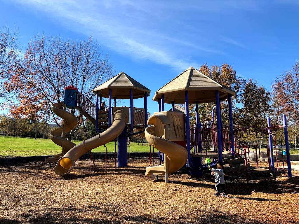 Rancho Madera Community Park | 556 Lake Park Dr, Simi Valley, CA 93065, USA | Phone: (805) 584-4456