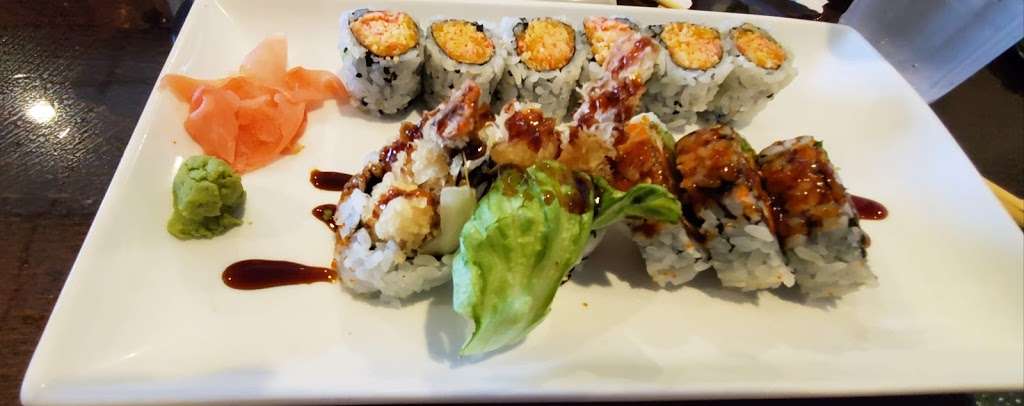 Yamato Hibachi and Sushi | 375 Putnam Pike #30, Smithfield, RI 02917, USA | Phone: (401) 231-1888