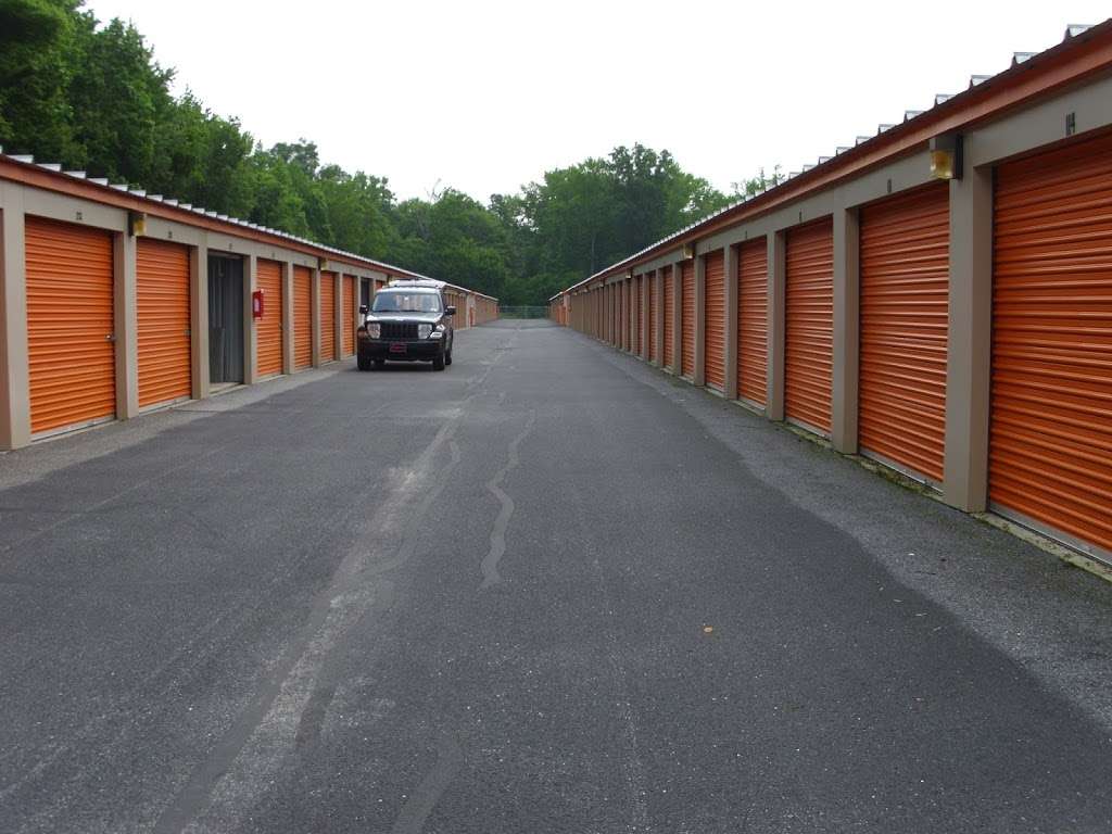 North Dover Self Storage LLC | 4660 N Dupont Hwy, Dover, DE 19901 | Phone: (302) 735-9851