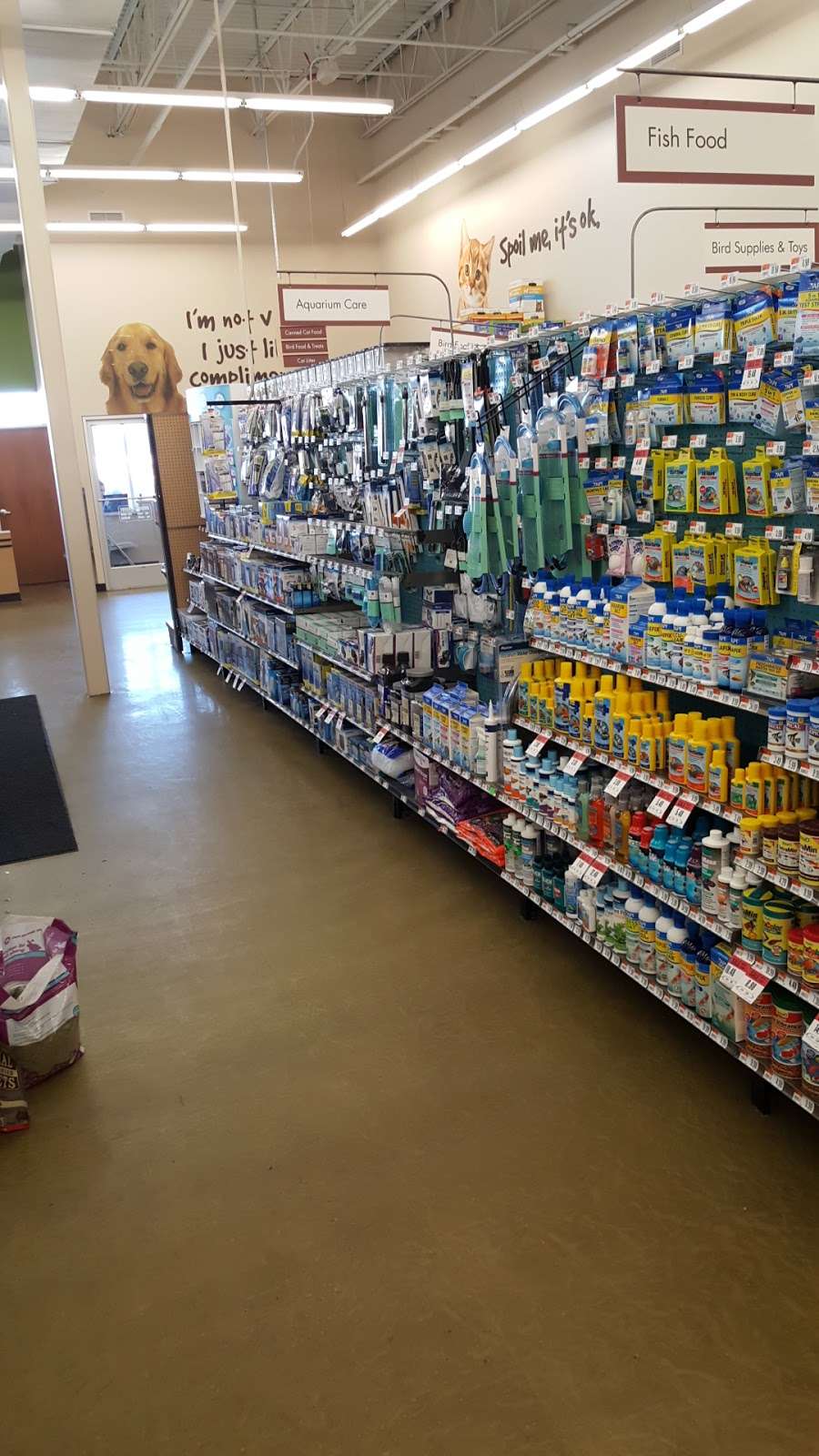 Pet Supplies Plus | 105 E Ogden Ave, Westmont, IL 60559 | Phone: (630) 719-9090