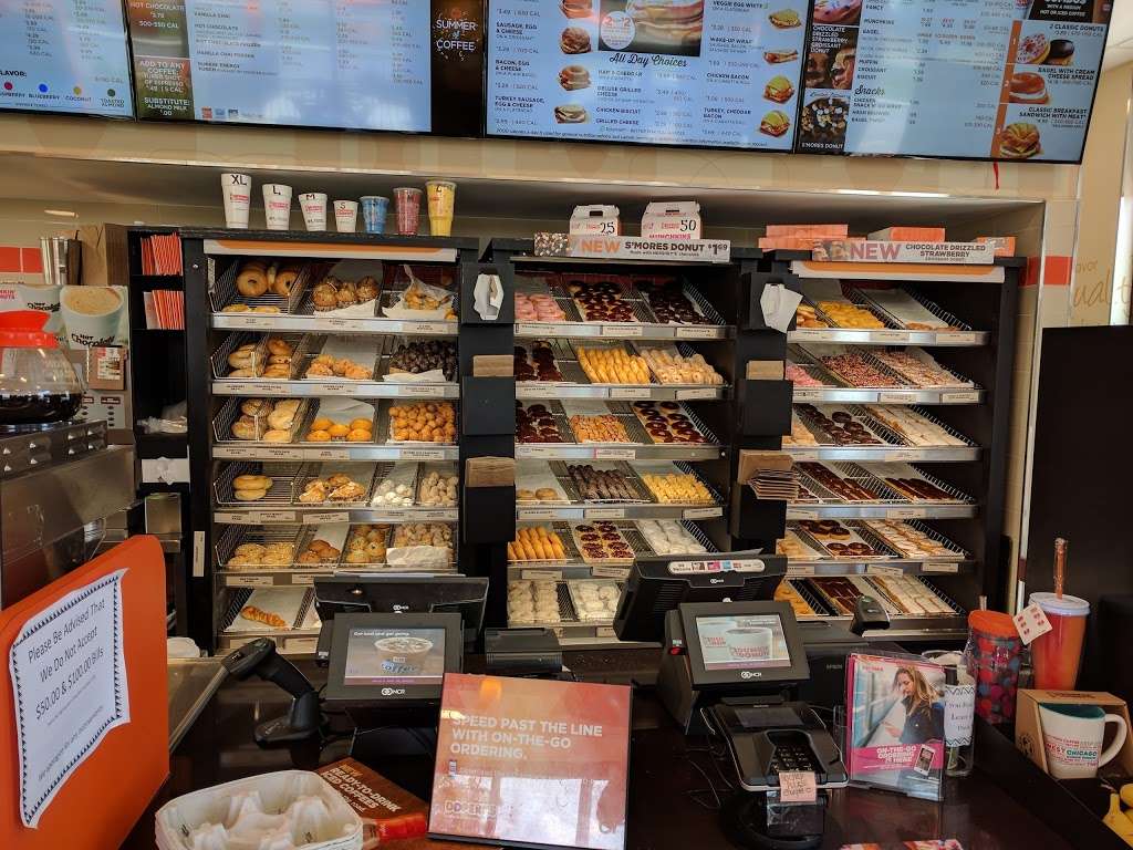 Dunkin Donuts | 85 Yorktown Shopping Center, Lombard, IL 60148, USA | Phone: (630) 953-8388