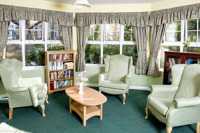 St Vincents House Care Home | 49 Queen Caroline St, Hammersmith, London W6 9QH, UK | Phone: 0333 434 3071