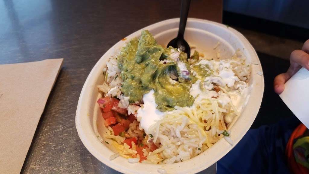 Chipotle Mexican Grill | 1424 E North Ave, Belton, MO 64012, USA | Phone: (816) 331-1224