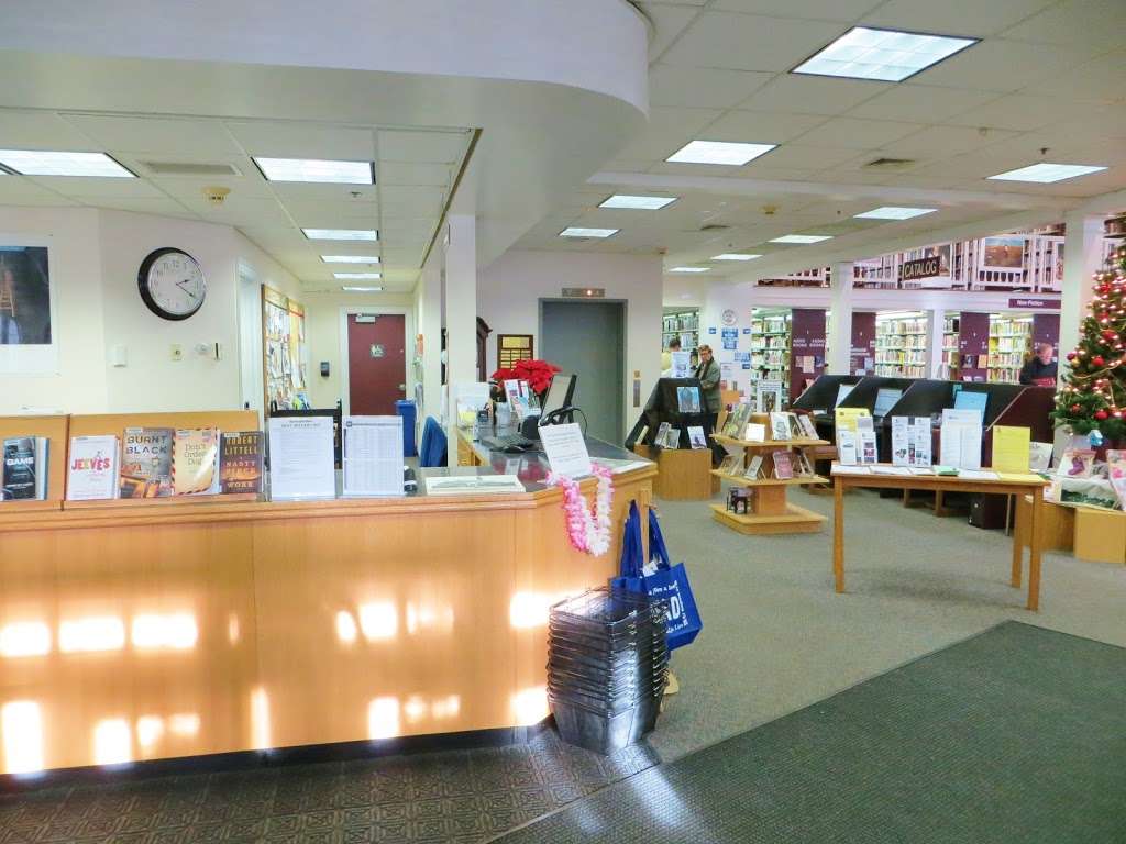 Lynnfield Library | 18 Summer St, Lynnfield, MA 01940, USA | Phone: (781) 334-5411