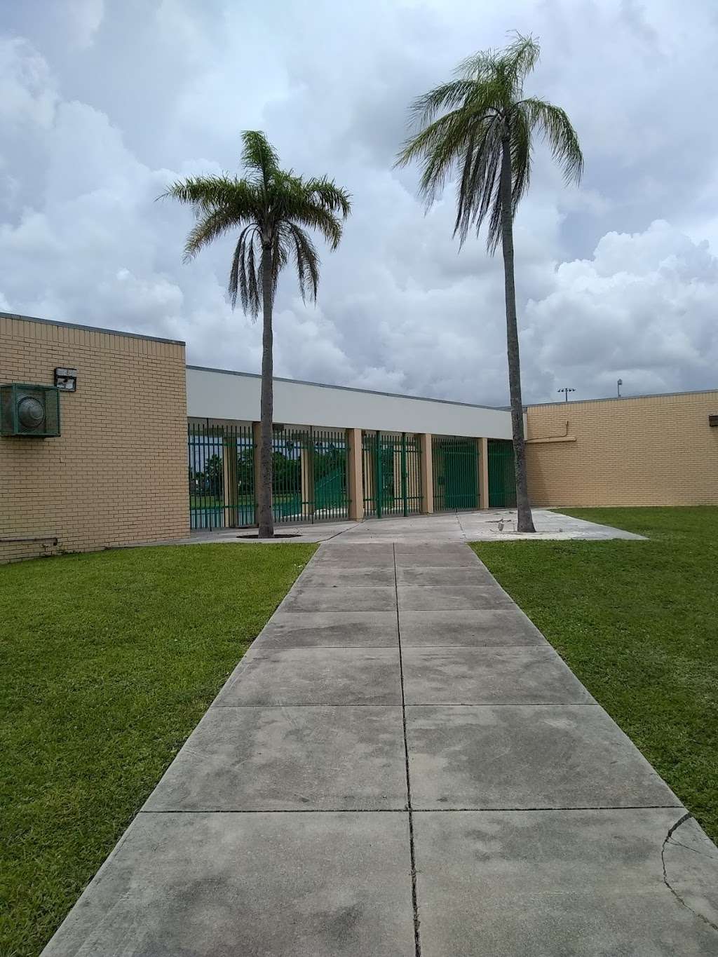 Gwen Cherry Park | 7090 NW 22nd Ave, Miami, FL 33147, USA | Phone: (305) 694-4889