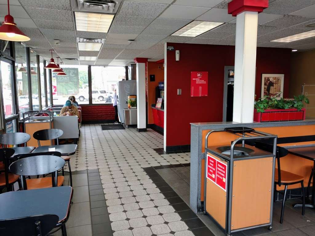 Jack in the Box | 14002 Newport Ave, Tustin, CA 92780 | Phone: (714) 832-4203