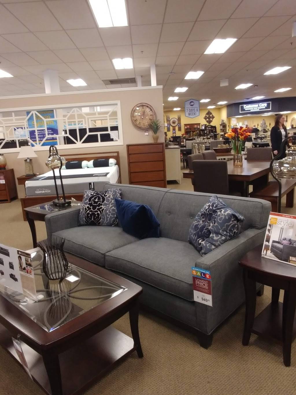 Raymour & Flanigan Furniture and Mattress Store | 985 Bethlehem Pike, Montgomeryville, PA 18936, USA | Phone: (215) 661-8010