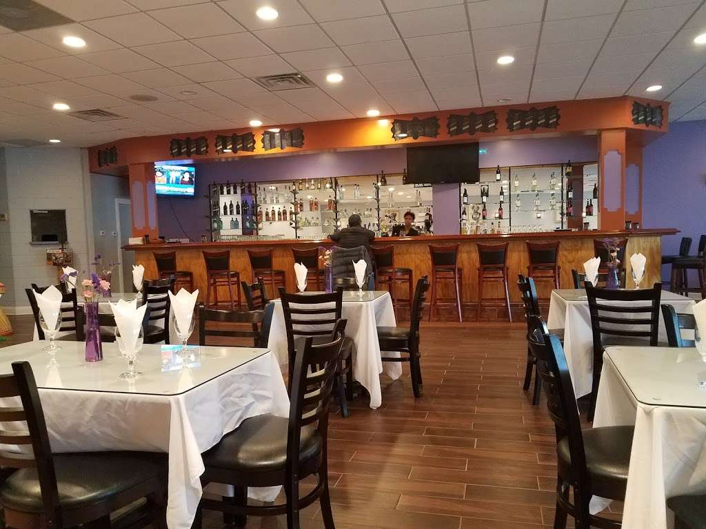 Awash Ethiopian Restaurant | 6324 N Broadway, Chicago, IL 60660, USA | Phone: (773) 274-0784