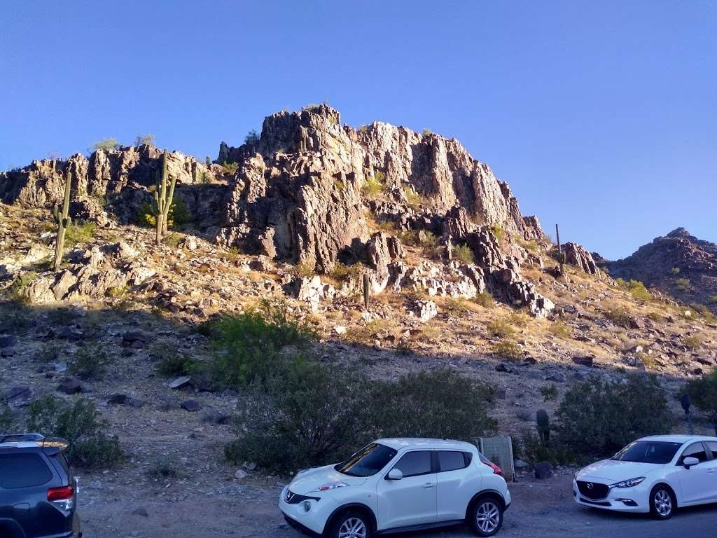 Piestewa Peak Trails | 7200, 7232 N Squaw Peak Dr, Phoenix, AZ 85016, USA | Phone: (602) 495-5458